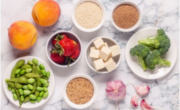 Nutrizione in menopausa: quali sono gli alimenti ricchi di fitoestrogeni?